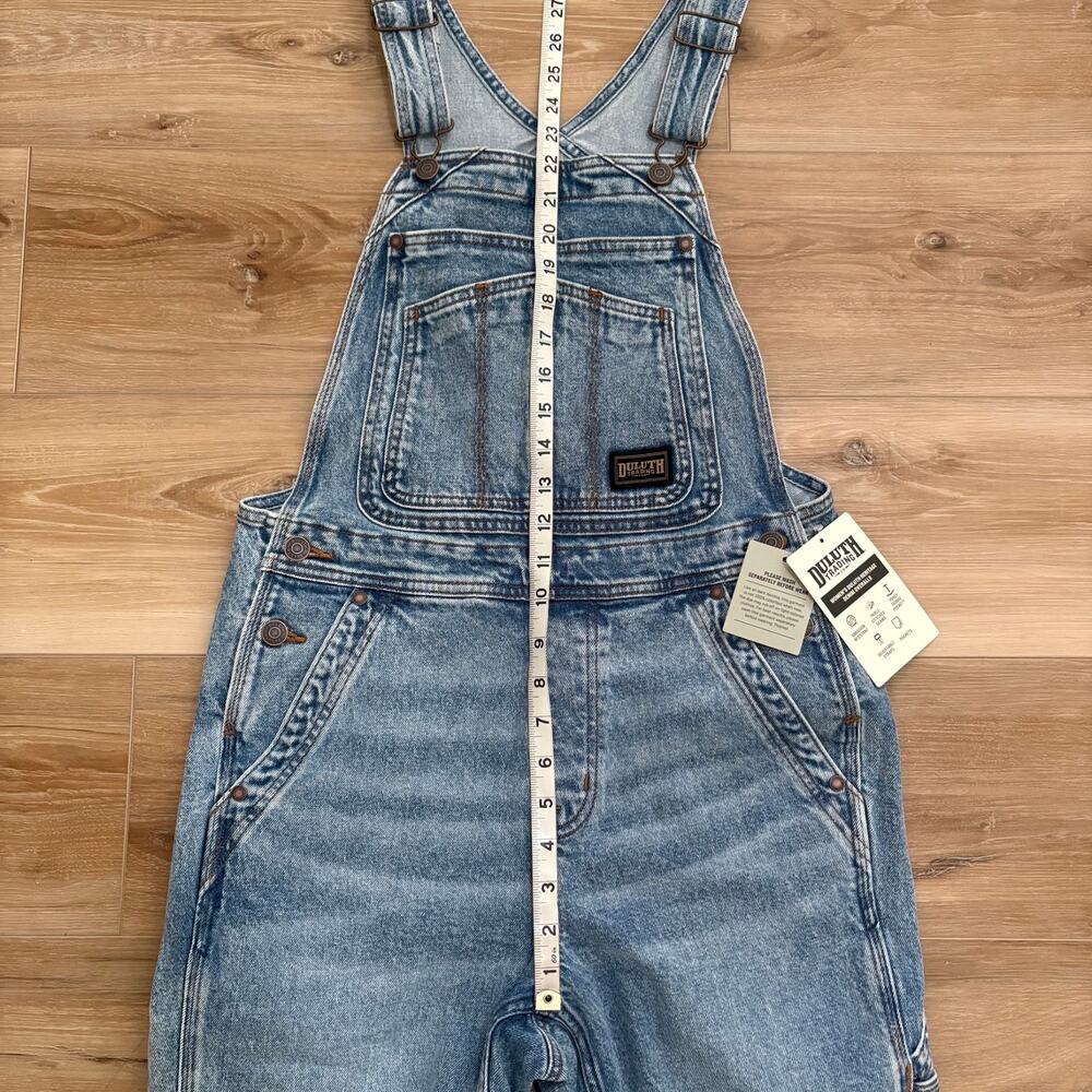 NWT Duluth Women's Heritage Denim Overall in Medium Light Wash size 2 Regular - Picture 4 of 7
